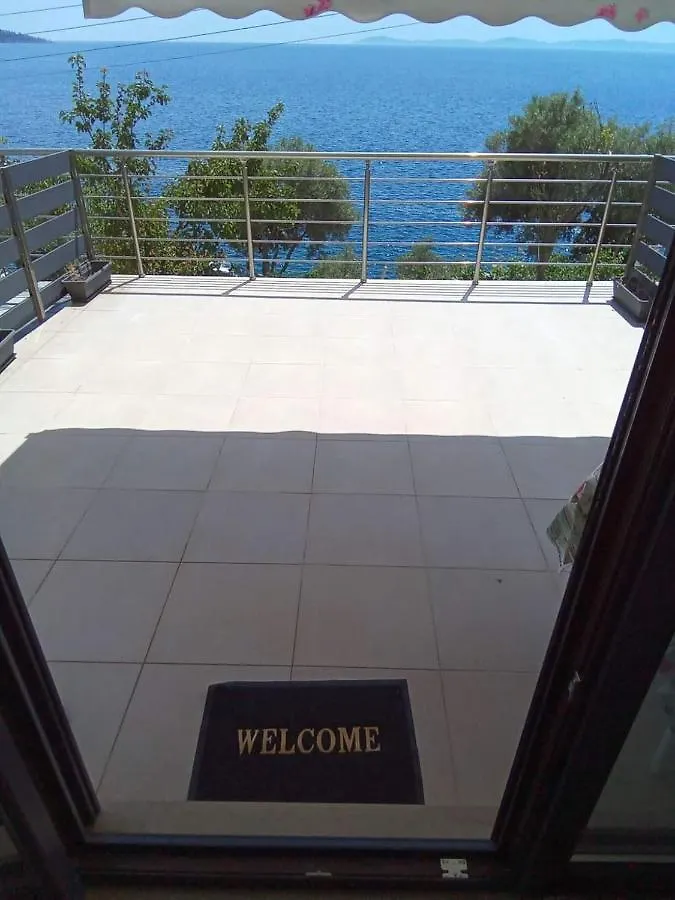 Villa Ζωη Στο Κυμα- Life On The Wave Neos Marmaras Casa vacanze